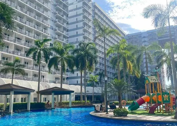 Spacious Living & Big Balcony - Pool View * Manilla