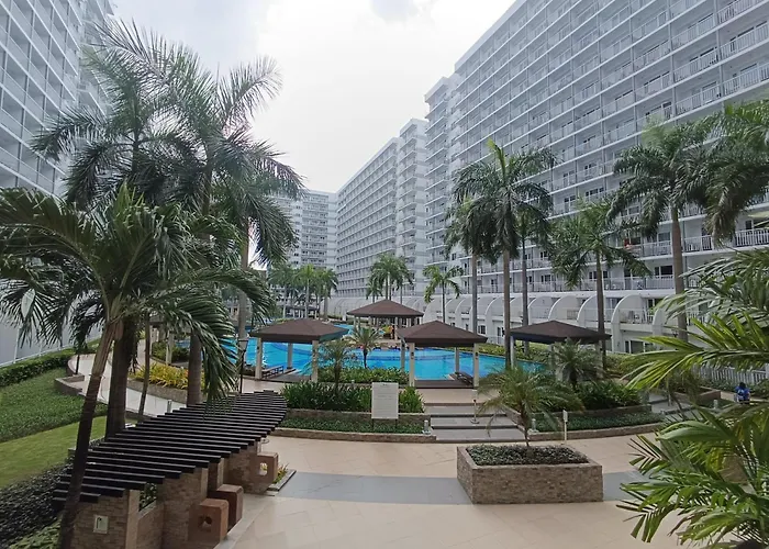 Appartement Spacious Living & Big Balcony - Pool View