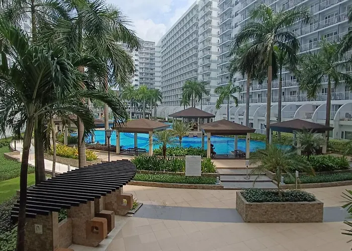 Appartement Spacious Living & Big Balcony - Pool View